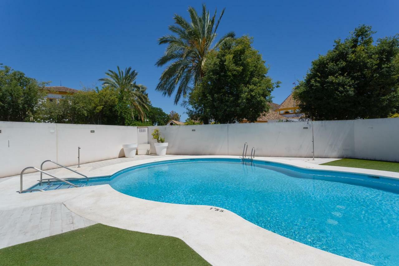 Real Escuela Home Jerez de la Frontera Exteriör bild