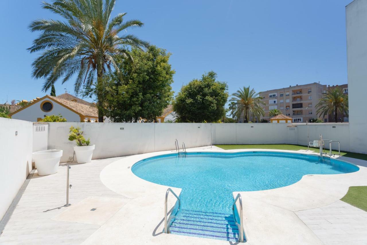 Real Escuela Home Jerez de la Frontera Exteriör bild